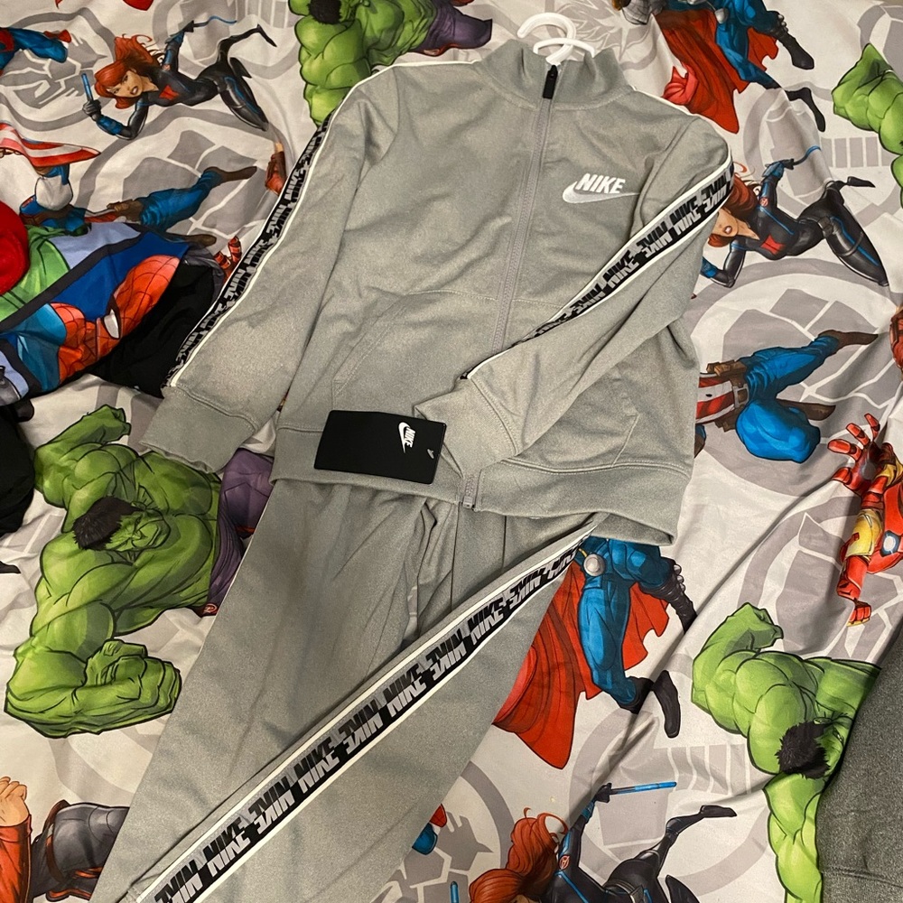 Nike Outfit boys size 6